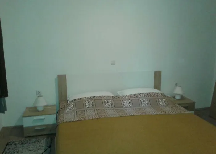 Kod Senja 60/a 펜션 스타리그라드