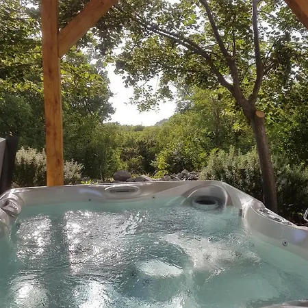 Kod Senja 60/a Starigrad (Kvarner)