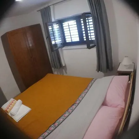 Kod Senja 60/a * Starigrad (Kvarner)