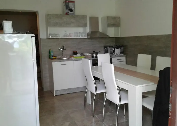 Kod Senja 60/a Стариград