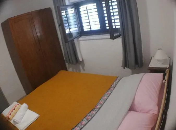 Kod Senja 60/a * Стариград